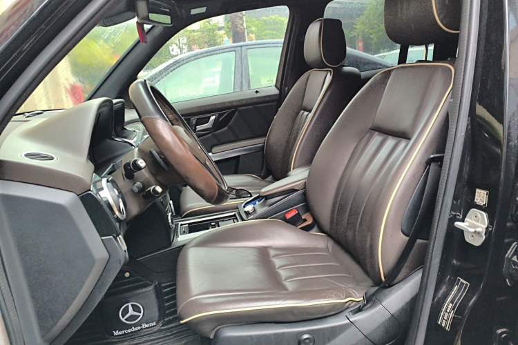 Used Mercedes-Benz GLK-Class 2013 Facelift GLK 300 4MATIC Luxury Edition Left Front Seat