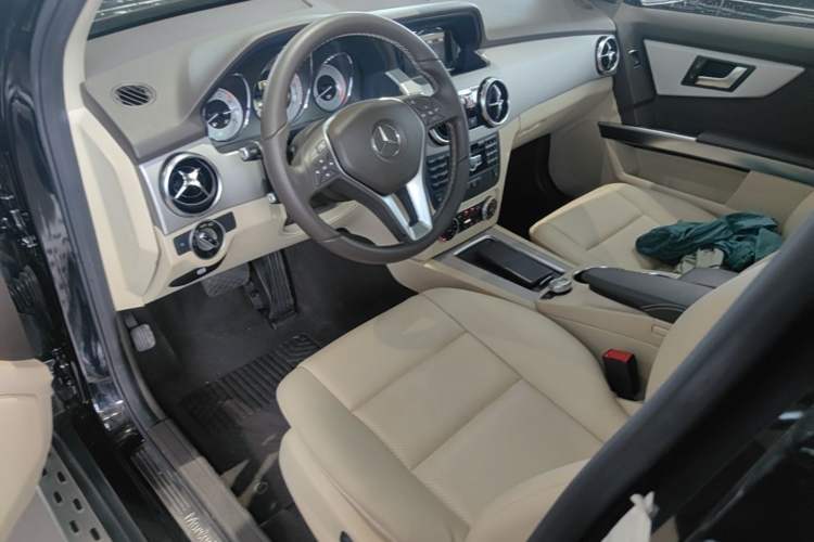 Used Mercedes-Benz GLK-Class 2013 GLK 300 4MATIC Dynamic Sunroof Model Left Front Seat