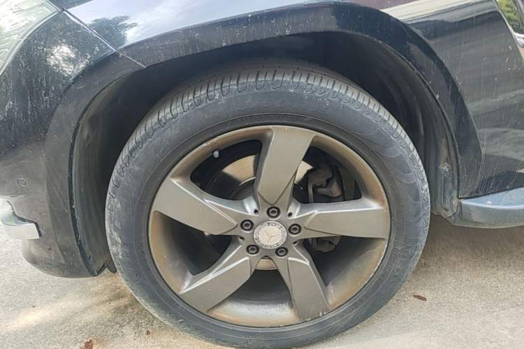 Used Mercedes-Benz GLK-Class 2013 Facelift GLK 300 4MATIC Fashion Edition Left Front Wheel Hub