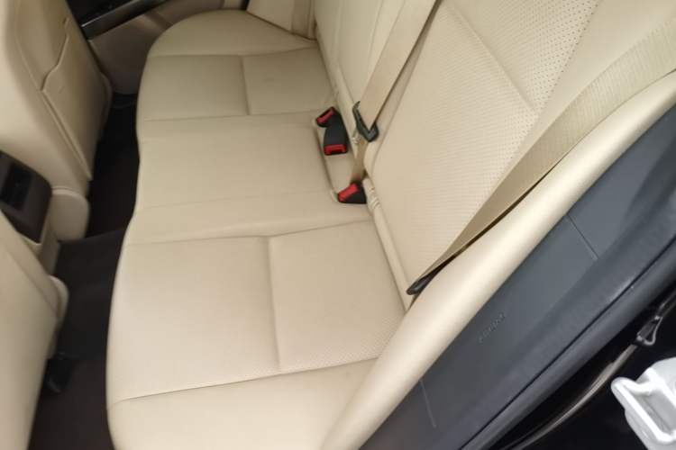 Used Mercedes-Benz GLK-Class 2013 GLK 300 4MATIC Dynamic Sunroof Model Left Rear Seat