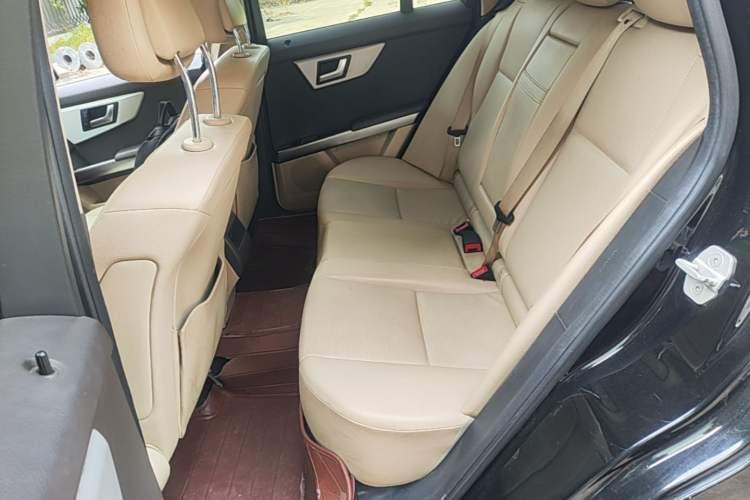 Used Mercedes-Benz GLK-Class 2013 Facelift GLK 300 4MATIC Fashion Edition Left Rear Seat