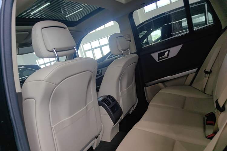 Used Mercedes-Benz GLK-Class 2013 GLK 300 4MATIC Dynamic Sunroof Model Left Rear Seat