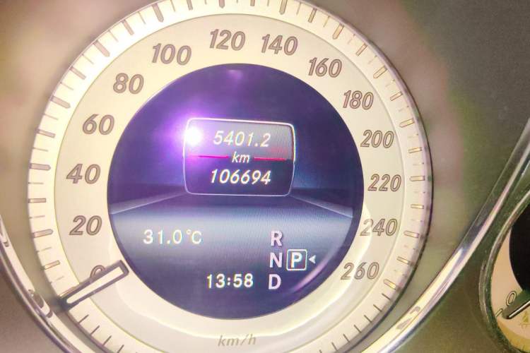 Used Mercedes-Benz GLK-Class 2013 GLK 300 4MATIC Dynamic Sunroof Model Odometer Close Up