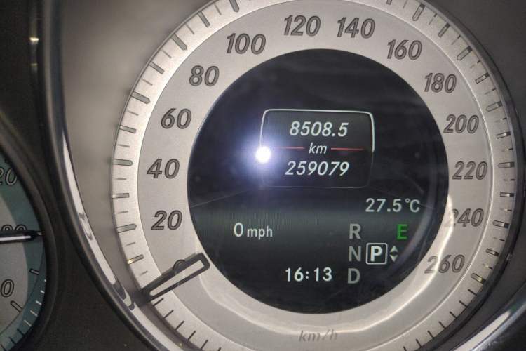 Used Mercedes-Benz GLK-Class 2013 GLK 300 4MATIC Dynamic Sunroof Model Odometer Close Up