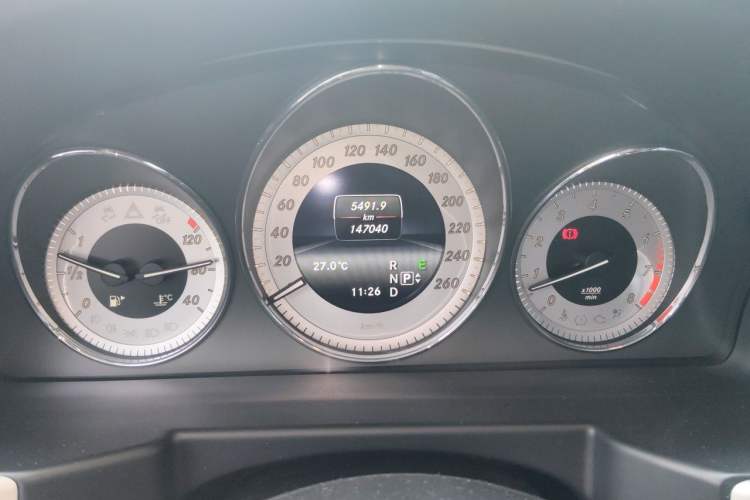 Used Mercedes-Benz GLK-Class 2013 GLK 300 4MATIC Dynamic Sunroof Model Odometer Close Up