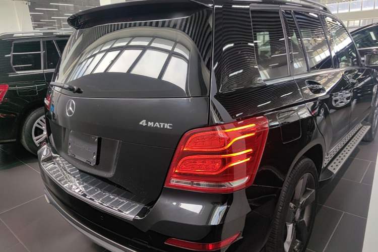 Used Mercedes-Benz GLK-Class 2013 GLK 300 4MATIC Dynamic Sunroof Model Rear Right 45 Deg