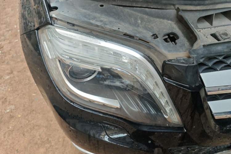 Used Mercedes-Benz GLK-Class 2013 GLK 300 4MATIC Fashion Model Right Front Headlight