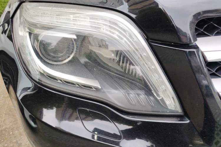 Used Mercedes-Benz GLK-Class 2013 GLK 300 4MATIC Fashion Model Right Front Headlight