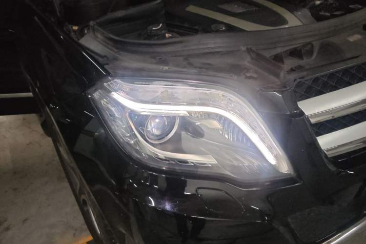 Used Mercedes-Benz GLK-Class 2013 Facelift GLK 300 4MATIC Luxury Edition Right Front Headlight