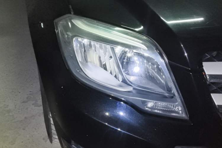 Used Mercedes-Benz GLK-Class 2013 GLK 300 4MATIC Dynamic Sunroof Model Right Front Headlight