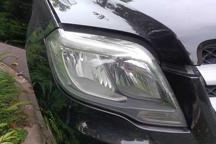 Used Mercedes-Benz GLK-Class 2013 GLK 300 4MATIC Dynamic Edition Right Front Headlight