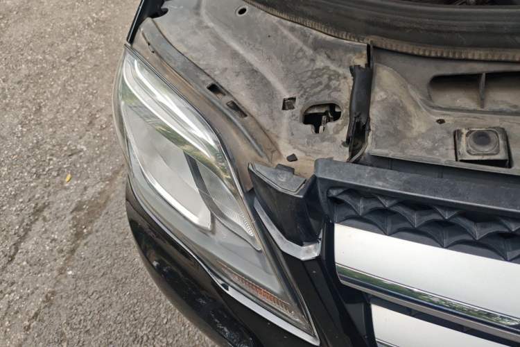 Used Mercedes-Benz GLK-Class 2013 GLK 300 4MATIC Dynamic Sunroof Model Right Front Headlight