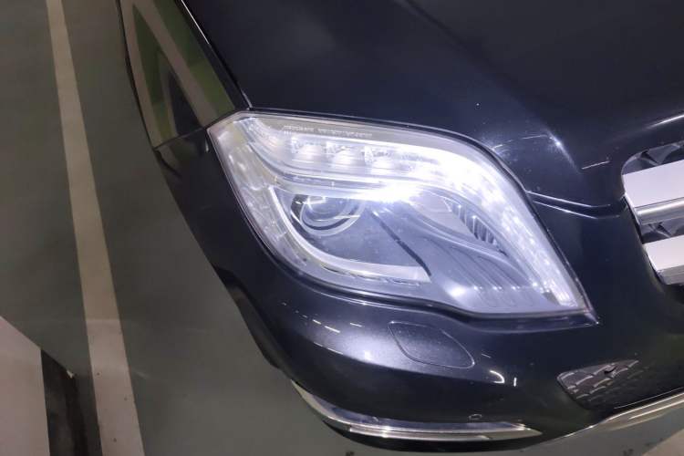 Used Mercedes-Benz GLK-Class 2013 GLK 300 4MATIC Dynamic Sunroof Model Right Front Headlight