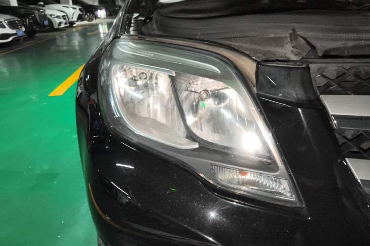 Used Mercedes-Benz GLK-Class 2013 GLK 300 4MATIC Dynamic Sunroof Model Right Front Headlight