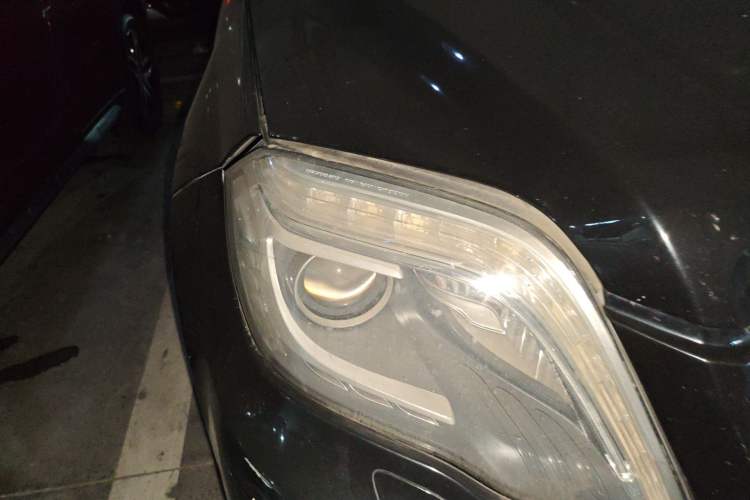 Used Mercedes-Benz GLK-Class 2013 GLK 300 4MATIC Luxury Model Right Front Headlight