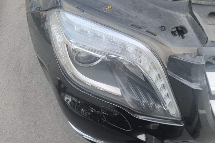 Used Mercedes-Benz GLK-Class 2013 GLK 300 4MATIC Luxury Model Right Front Headlight