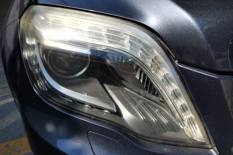 Used Mercedes-Benz GLK-Class 2013 GLK 300 4MATIC Luxury Model Right Front Headlight