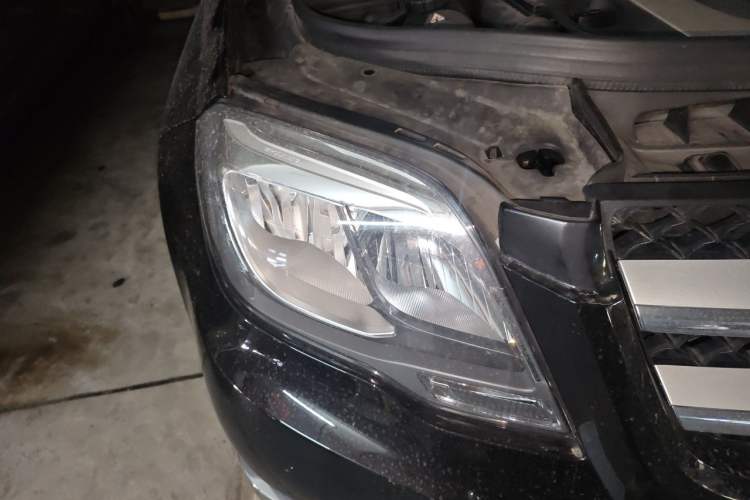 Used Mercedes-Benz GLK-Class 2013 GLK 300 4MATIC Dynamic Sunroof Model Right Front Headlight