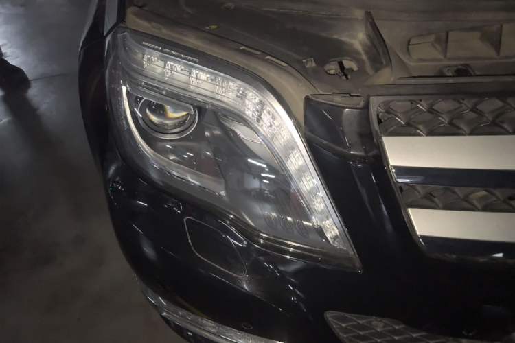 Used Mercedes-Benz GLK-Class 2013 GLK 300 4MATIC Fashion Model Right Front Headlight