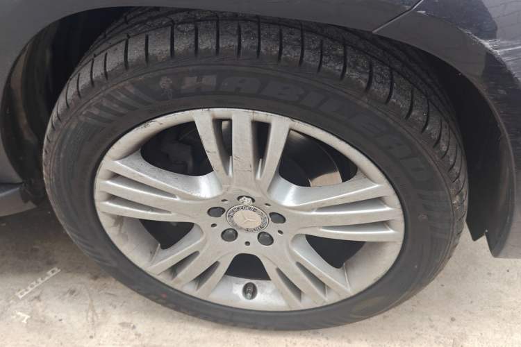 Used Mercedes-Benz GLK-Class 2013 GLK 300 4MATIC Fashion Model Right Front Wheel Hub