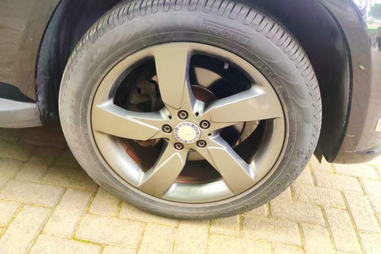 Used Mercedes-Benz GLK-Class 2013 GLK 300 4MATIC Dynamic Sunroof Model Right Front Wheel Hub