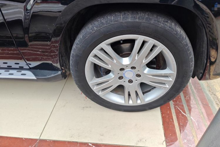Used Mercedes-Benz GLK-Class 2013 GLK 300 4MATIC Dynamic Edition Right Front Wheel Hub
