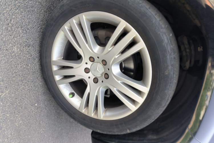 Used Mercedes-Benz GLK-Class 2013 GLK 300 4MATIC Dynamic Sunroof Model Right Front Wheel Hub