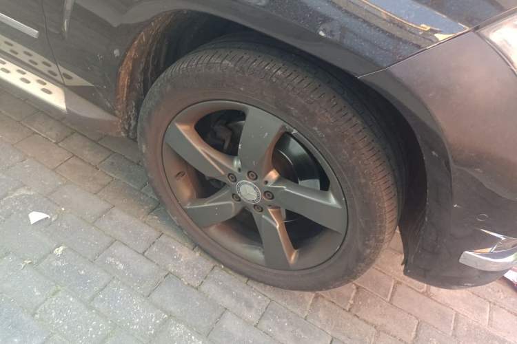 Used Mercedes-Benz GLK-Class 2013 GLK 300 4MATIC Dynamic Sunroof Model Right Front Wheel Hub