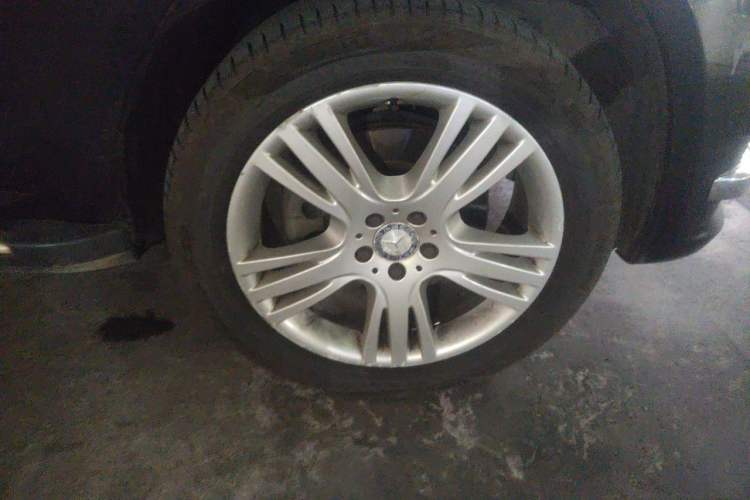 Used Mercedes-Benz GLK-Class 2013 GLK 300 4MATIC Fashion Model Right Front Wheel Hub