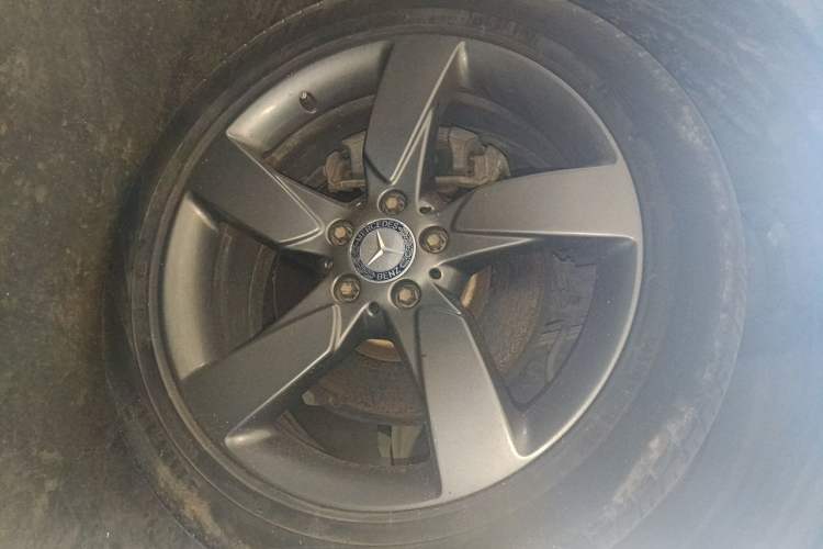 Used Mercedes-Benz GLK-Class 2013 GLK 300 4MATIC Dynamic Sunroof Model Right Front Wheel Hub