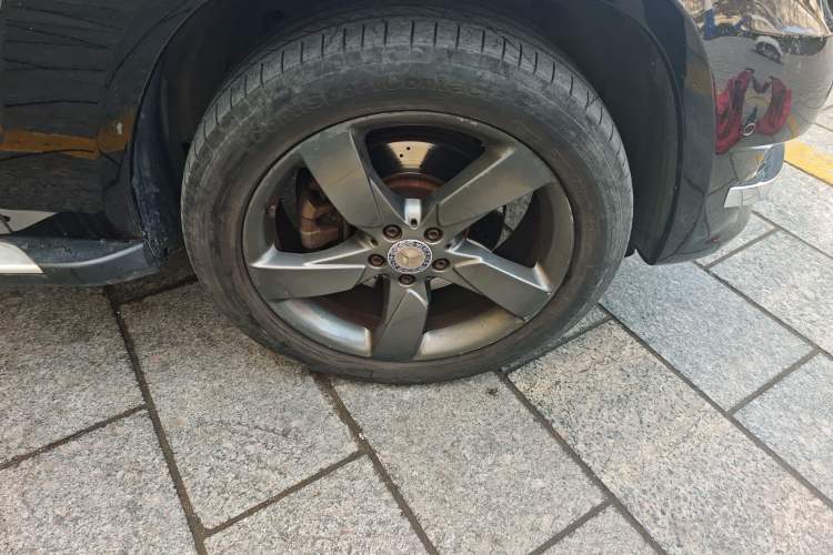 Used Mercedes-Benz GLK-Class 2013 Facelift GLK 300 4MATIC Fashion Edition Right Front Wheel Hub