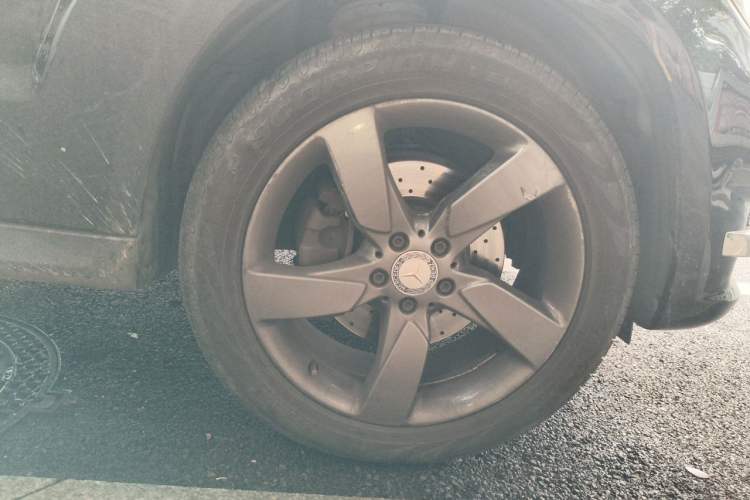Used Mercedes-Benz GLK-Class 2013 GLK 300 4MATIC Dynamic Sunroof Model Right Front Wheel Hub