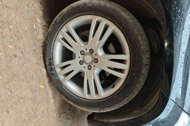 Used Mercedes-Benz GLK-Class 2013 GLK 300 4MATIC Fashion Model Right Front Wheel Hub