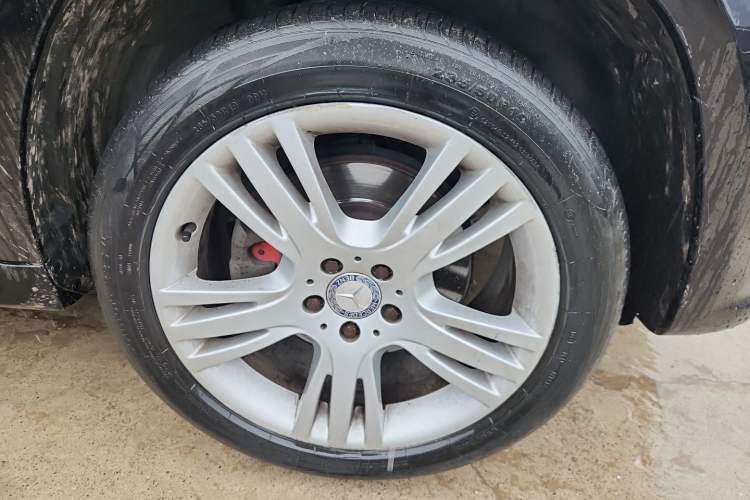 Used Mercedes-Benz GLK-Class 2013 GLK 300 4MATIC Dynamic Edition Right Front Wheel Hub