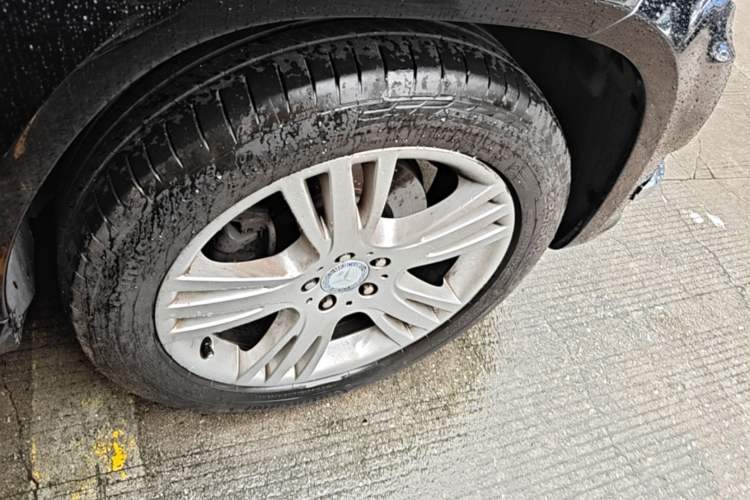 Used Mercedes-Benz GLK-Class 2013 GLK 300 4MATIC Dynamic Edition Right Front Wheel Hub