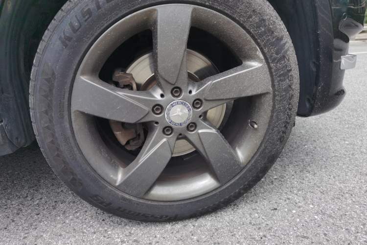 Used Mercedes-Benz GLK-Class 2013 GLK 300 4MATIC Dynamic Sunroof Model Right Front Wheel Hub