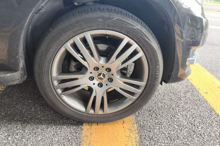 Used Mercedes-Benz GLK-Class 2013 Facelift GLK 300 4MATIC Fashion Edition Right Front Wheel Hub