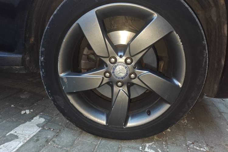 Used Mercedes-Benz GLK-Class 2013 GLK 300 4MATIC Dynamic Sunroof Model Right Front Wheel Hub