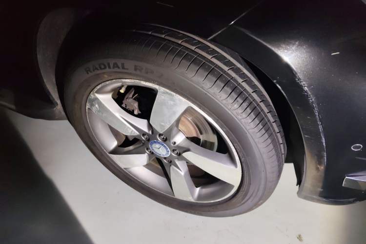 Used Mercedes-Benz GLK-Class 2013 GLK 300 4MATIC Dynamic Sunroof Model Right Front Wheel Hub