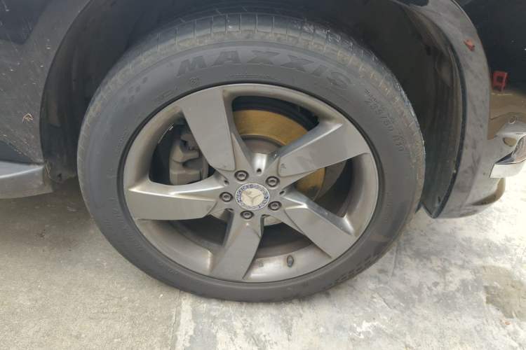 Used Mercedes-Benz GLK-Class 2013 Facelift GLK 300 4MATIC Fashion Edition Right Front Wheel Hub