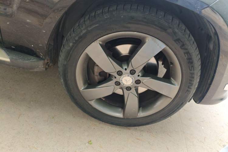 Used Mercedes-Benz GLK-Class 2013 GLK 300 4MATIC Fashion Model Right Front Wheel Hub