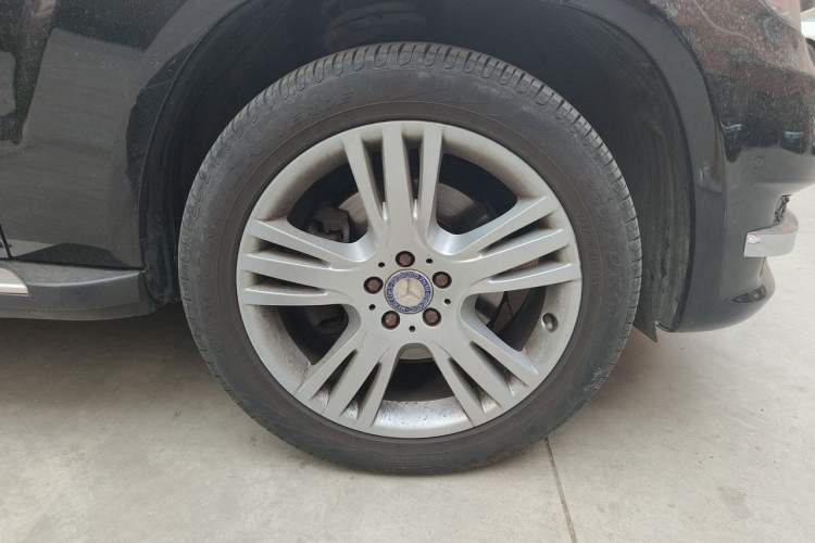 Used Mercedes-Benz GLK-Class 2013 GLK 300 4MATIC Fashion Model Right Front Wheel Hub