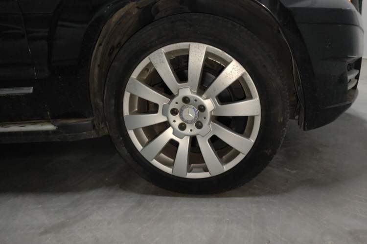 Used Mercedes-Benz GLK-Class 2013 GLK 300 4MATIC Luxury Model Right Front Wheel Hub