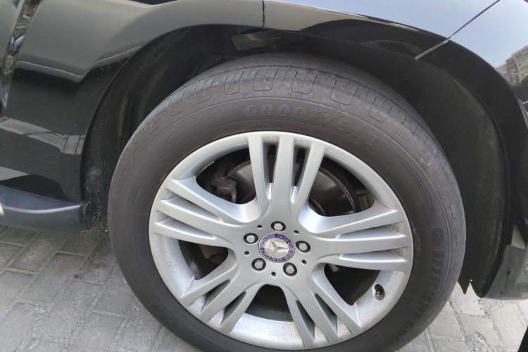 Used Mercedes-Benz GLK-Class 2013 GLK 300 4MATIC Fashion Model Right Front Wheel Hub