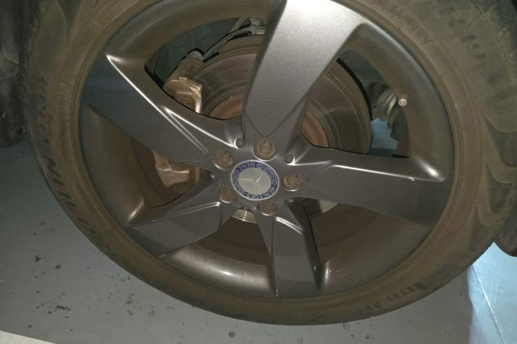 Used Mercedes-Benz GLK-Class 2013 Facelift GLK 300 4MATIC Fashion Edition Right Front Wheel Hub
