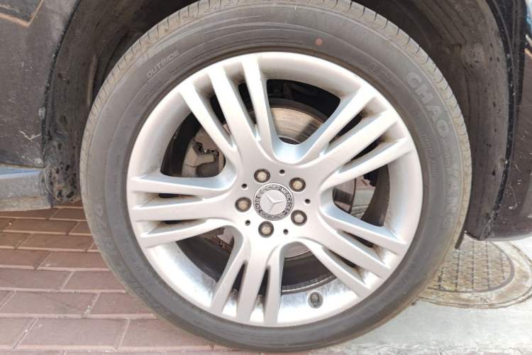 Used Mercedes-Benz GLK-Class 2013 GLK 300 4MATIC Fashion Model Right Front Wheel Hub