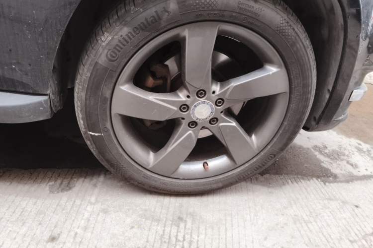 Used Mercedes-Benz GLK-Class 2013 GLK 300 4MATIC Dynamic Sunroof Model Right Front Wheel Hub