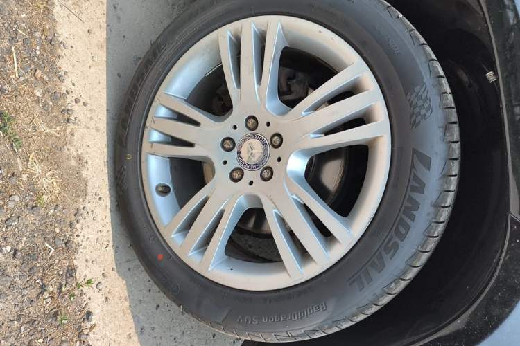 Used Mercedes-Benz GLK-Class 2013 GLK 300 4MATIC Dynamic Edition Right Front Wheel Hub
