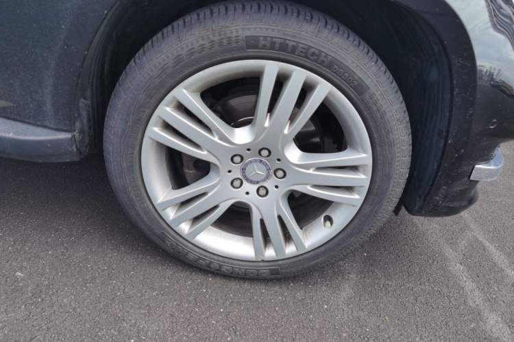 Used Mercedes-Benz GLK-Class 2013 GLK 300 4MATIC Dynamic Edition Right Front Wheel Hub