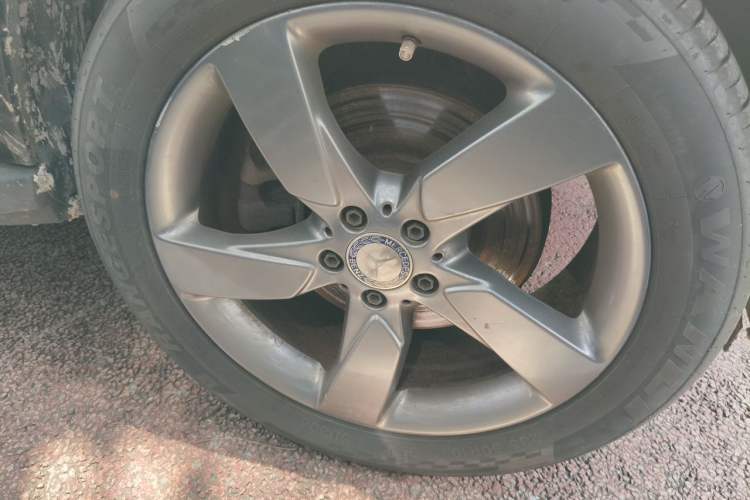 Used Mercedes-Benz GLK-Class 2013 GLK 300 4MATIC Dynamic Sunroof Model Right Front Wheel Hub